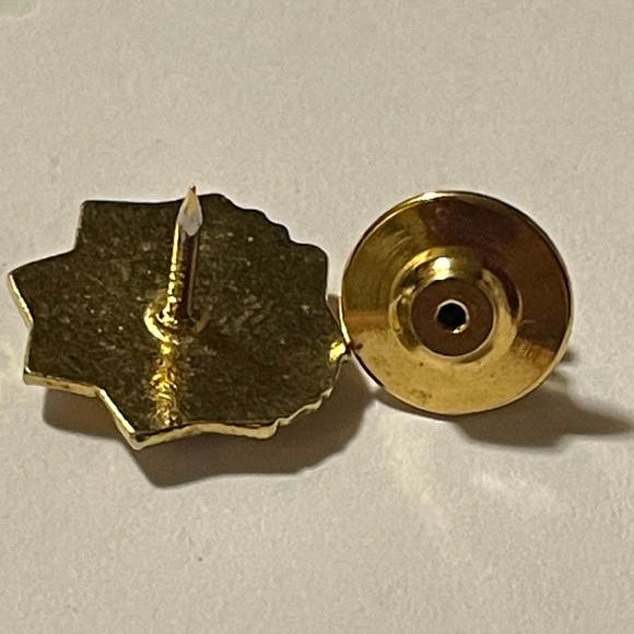 Vintage VFW Ladies Auxiliary 10K Gold Yellow Enamel lapel pin - Picture 2 of 9